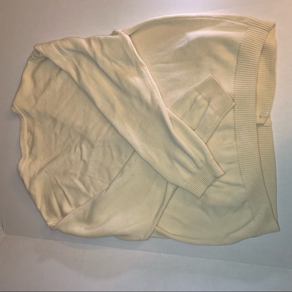 Chaps Cardigan Cream Color two pocket front EUC 🆕 - Picture 8 of 8